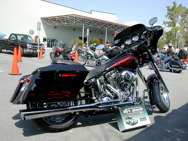 DaytonaBikeWeek2007 019-11.jpg